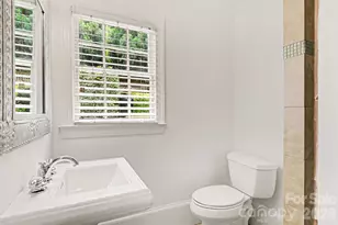 2001 Wood Dale Terrace, Charlotte, NC 28203 - Photo 16