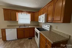 122 Wallace St, Boonville, NC 27011 - Photo 10
