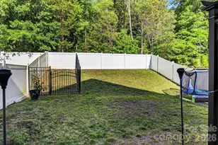 548 Kingsway Cir, Charlotte, NC 28214 - Photo 6