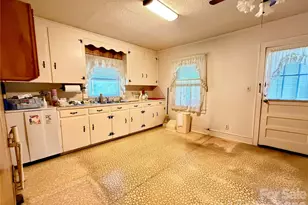 5057 Erickson Rd, Charlotte, NC 28208 - Photo 14