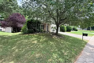 115 Thorsen Dr, Mooresville, NC 28117 - Photo 6