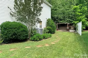 115 Thorsen Dr, Mooresville, NC 28117 - Photo 8