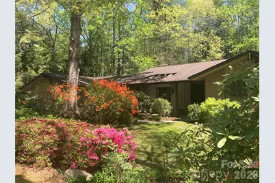 115 Woodhaven Drive, Hendersonville, NC 28739 - Photo 2
