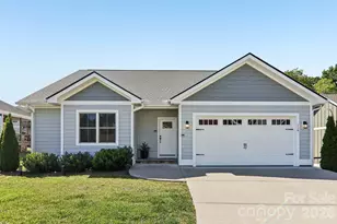 119 Olde Oak Wy, Hendersonville, NC 28792 - Photo 1