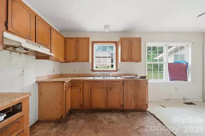 2130 Haven Circle SE, Lenoir, NC 28645 - Photo 6
