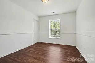 11310 Glenstone Ct, Charlotte, NC 28269 - Photo 8