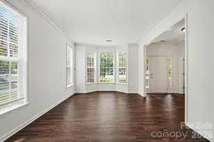 11310 Glenstone Ct, Charlotte, NC 28269 - Photo 2