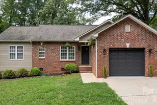 208 S B Ave, Maiden, NC 28650 - Photo 1