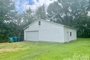 251 Trade Street S, Matthews, NC 28105 - Photo 4