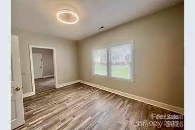 251 Trade Street S, Matthews, NC 28105 - Photo 8