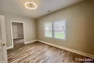 251 Trade Street S, Matthews, NC 28105 - Photo 8