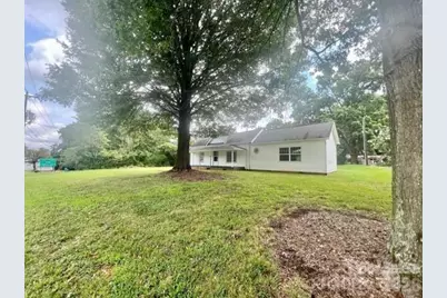 251 Trade Street S, Matthews, NC 28105 - Photo 2