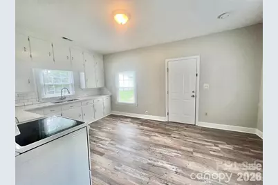 251 Trade Street S, Matthews, NC 28105 - Photo 6