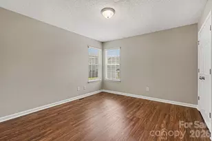 5615 Waverly Lynn Ln, Charlotte, NC 28269 - Photo 12
