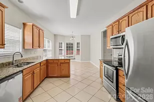8539 Suttonview Dr, Charlotte, NC 28269 - Photo 6