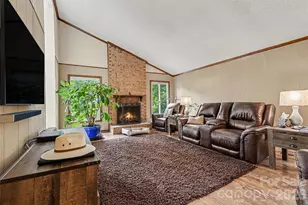 7944 Pawtuckett Rd, Charlotte, NC 28214 - Photo 6