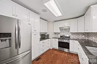 988 Pleasant Ridge Rd, Fort Mill, SC 29715 - Photo 12