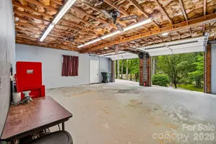 3229 N Bearwallow Rd, Hendersonville, NC 28792 - Photo 38