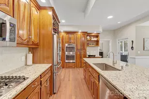 100 Perry Pl, Hendersonville, NC 28739 - Photo 14
