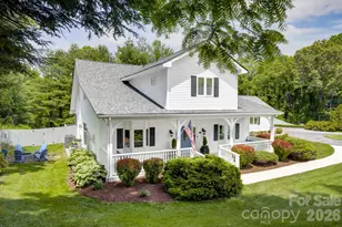 100 Perry Pl, Hendersonville, NC 28739 - Photo 2