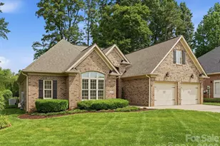 2106 Brookberry Ln, Gastonia, NC 28056 - Photo 2
