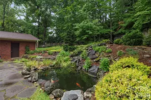 126 Mockingbird Dr, Hendersonville, NC 28792 - Photo 24