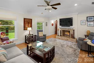 126 Mockingbird Dr, Hendersonville, NC 28792 - Photo 2