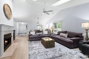 83 Laurel Ridge Pl, Hendersonville, NC 28739 - Photo 2