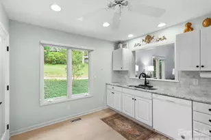 83 Laurel Ridge Pl, Hendersonville, NC 28739 - Photo 10