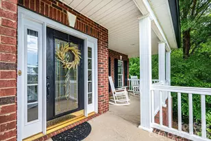 5700 Crown Terrace, Hickory, NC 28601 - Photo 6