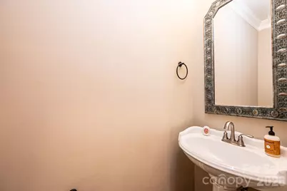 5700 Crown Terrace, Hickory, NC 28601 - Photo 22