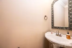 5700 Crown Terrace, Hickory, NC 28601 - Photo 22