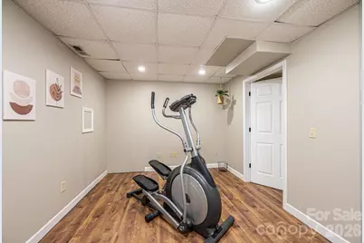 5700 Crown Terrace, Hickory, NC 28601 - Photo 36
