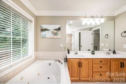 5700 Crown Terrace, Hickory, NC 28601 - Photo 24