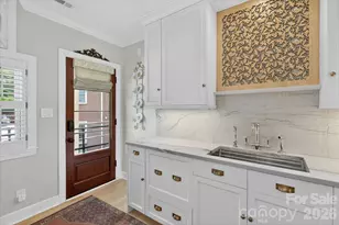 1035 Queens Rd, Charlotte, NC 28207 - Photo 20
