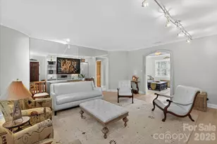 1035 Queens Rd, Charlotte, NC 28207 - Photo 6