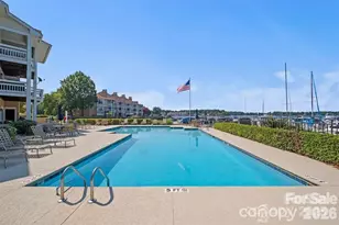 18009 Kings Point Dr, Cornelius, NC 28031 - Photo 36