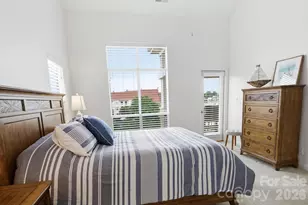 18009 Kings Point Dr, Cornelius, NC 28031 - Photo 18