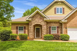 7928 Goodall Ct, Mint Hill, NC 28227 - Photo 2