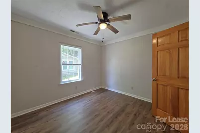 922 S Meeting Street, Statesville, NC 28677 - Photo 10