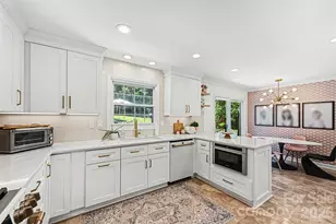 2449 Seth Thomas Rd, Charlotte, NC 28210 - Photo 8