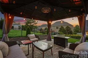 803 Five Leaf Ln, Waxhaw, NC 28173 - Photo 6