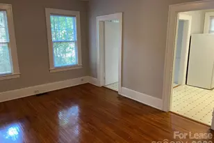 822 Tremont Ave E, Charlotte, NC 28203 - Photo 2