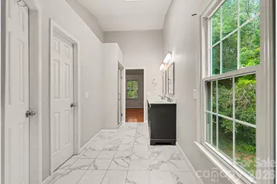 7104 Kinsmore Lane, Charlotte, NC 28269 - Photo 16