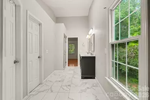 7104 Kinsmore Ln, Charlotte, NC 28269 - Photo 16