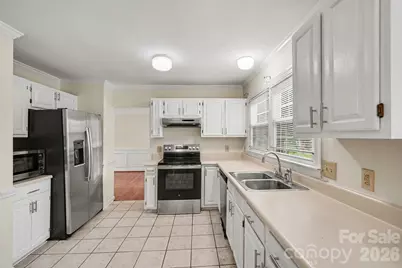 7104 Kinsmore Lane, Charlotte, NC 28269 - Photo 14