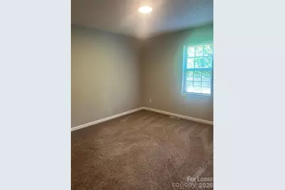 1131 3rd Avenue SW, Hickory, NC 28602 - Photo 12