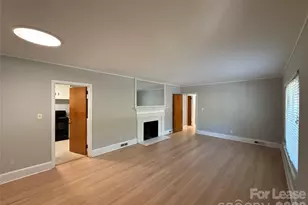 932 Hickory Nut St, Charlotte, NC 28205 - Photo 2