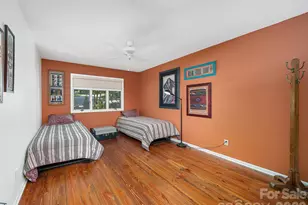 301 White Oak Dr, Hendersonville, NC 28791 - Photo 22