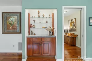 301 White Oak Dr, Hendersonville, NC 28791 - Photo 14